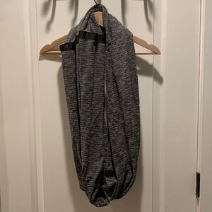 Lululemon Vinyasa infinity scarf in coco pique